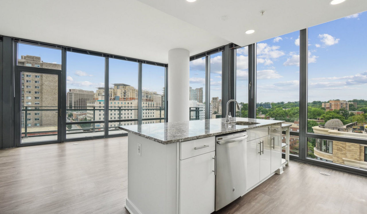 Flats 8300 - Bethesda, MD - kitchen