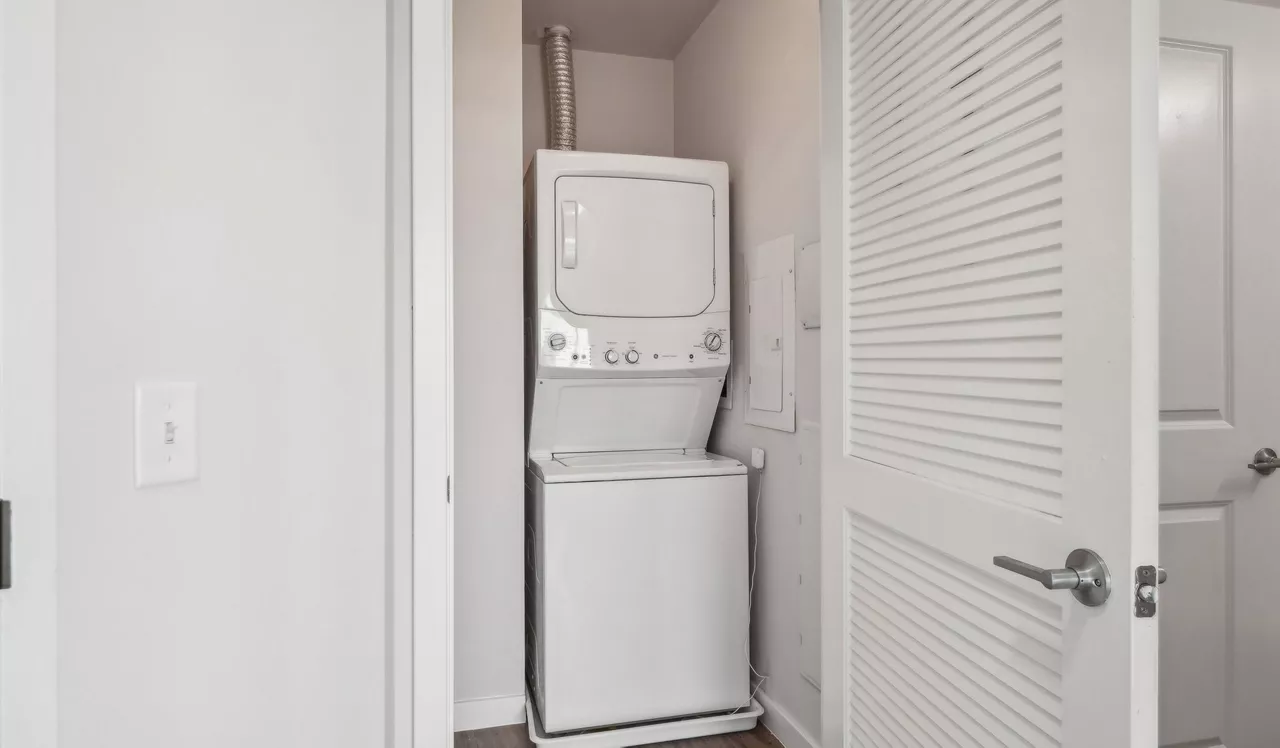 Flats 8300 - Bethesda, MD - laundry