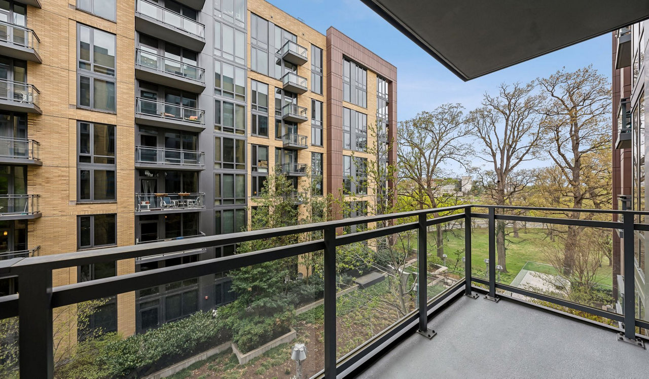 Flats 8300 - Bethesda, MD - balcony