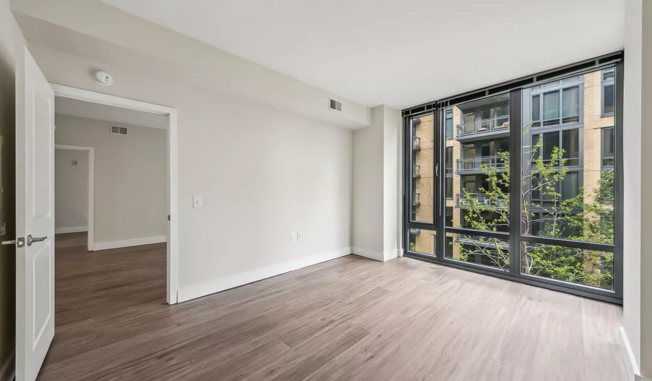Flats 8300 - Bethesda, MD - bedroom