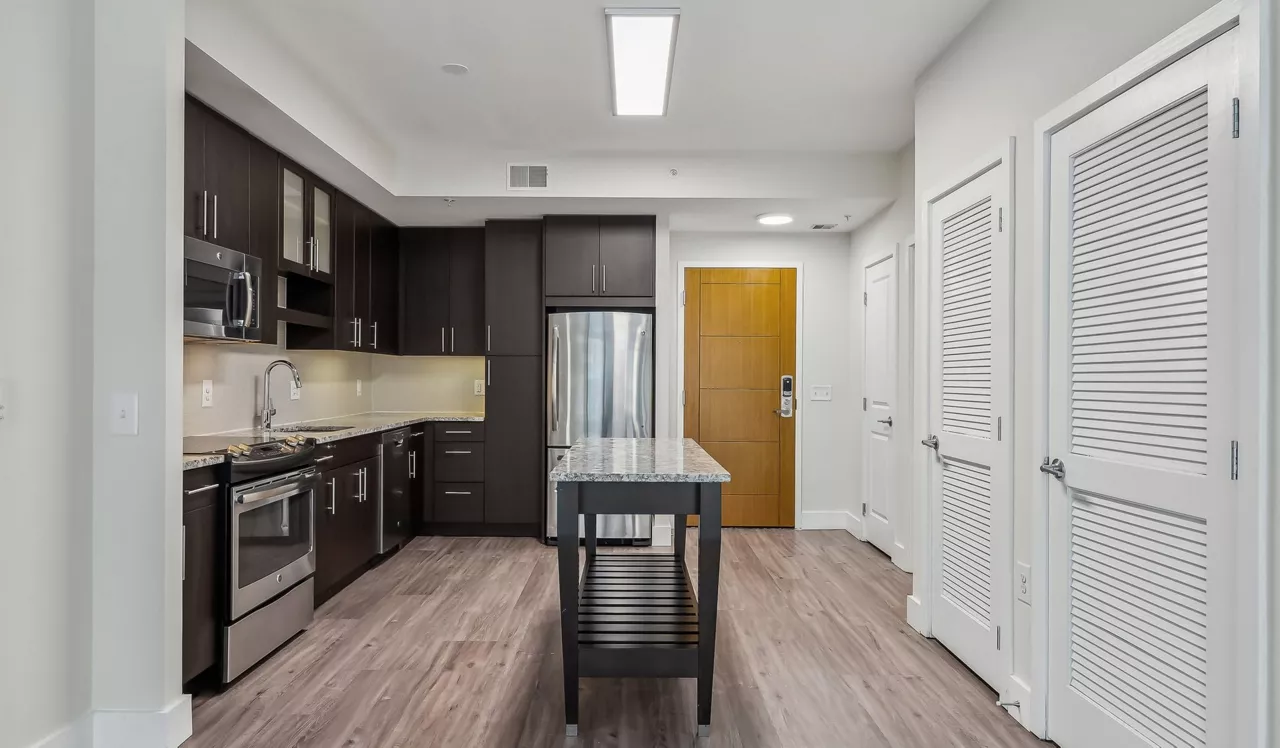 Flats 8300 - Bethesda, MD - kitchen