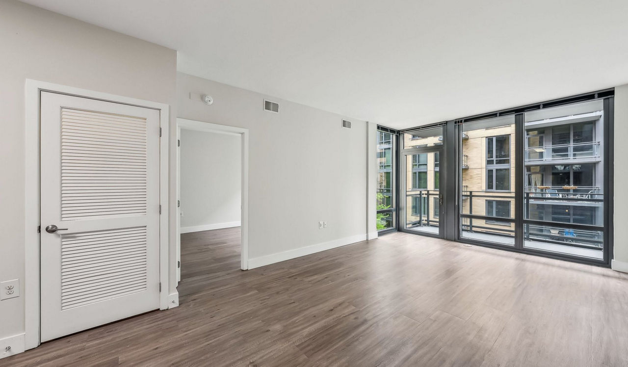 Flats 8300 - Bethesda, MD - living room