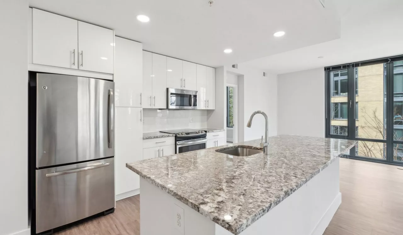 Flats 8300 - Bethesda, MD - Kitchen