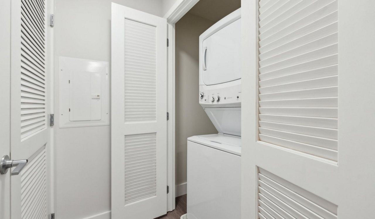 Flats 8300 - Bethesda, MD - Laundry