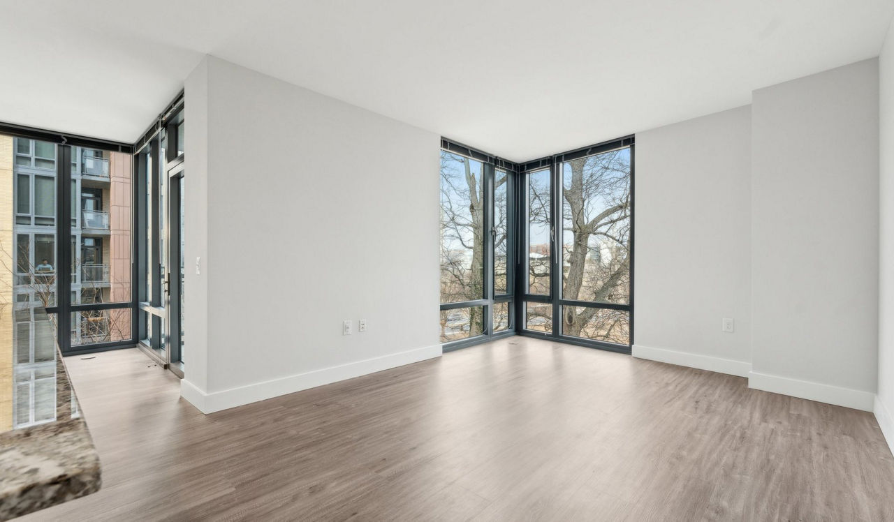 Flats 8300 - Bethesda, MD - Living Room