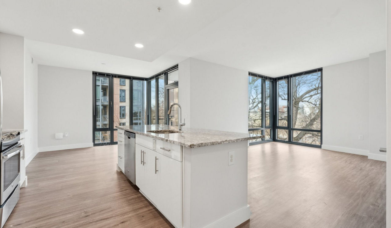 Flats 8300 - Bethesda, MD - Living Room