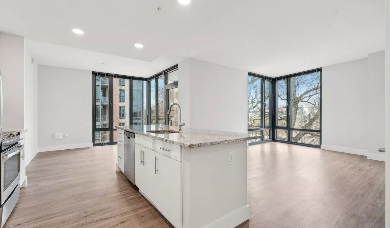 Flats 8300 - Bethesda, MD - Living Room