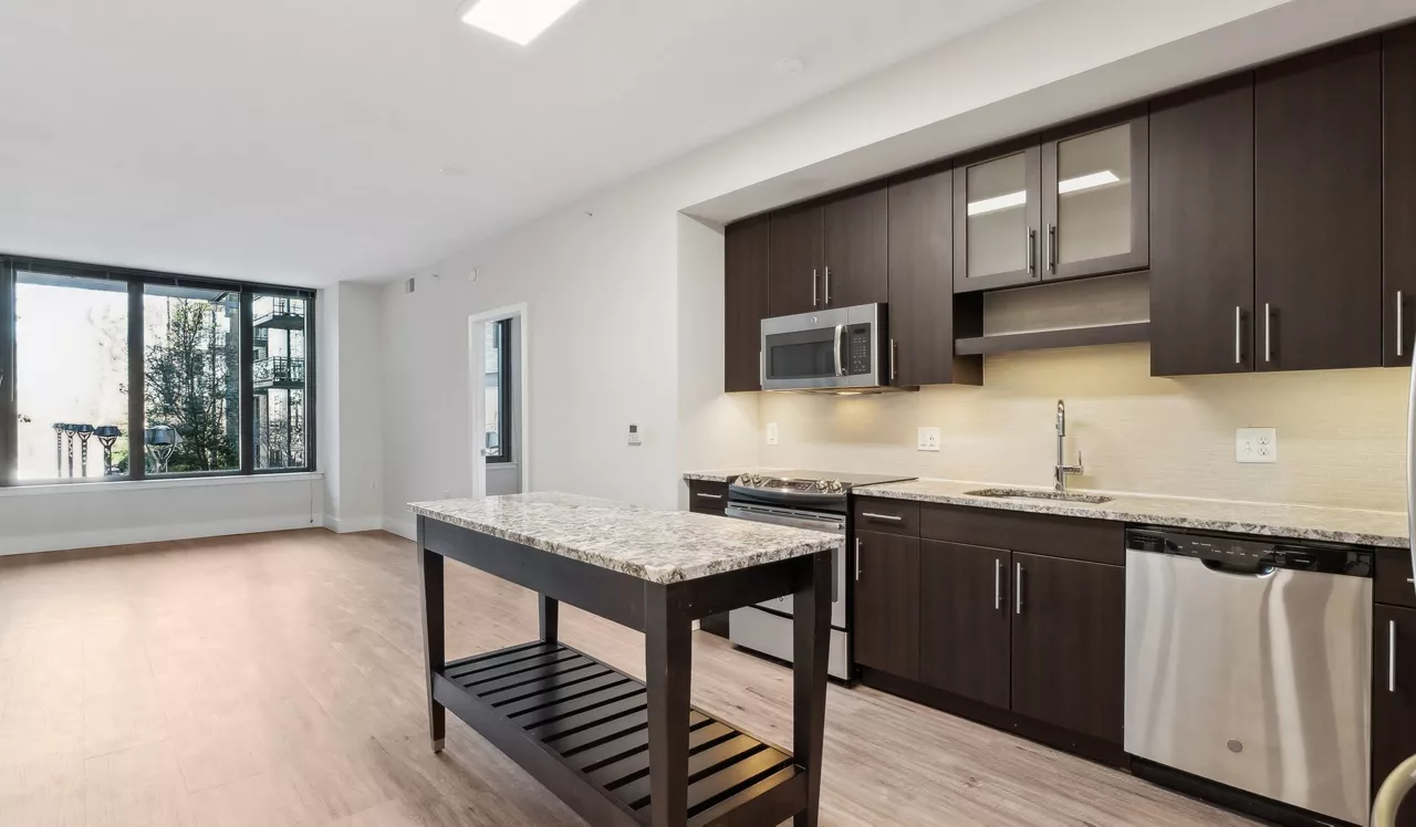 Flats 8300 - Bethesda, MD - Kitchen