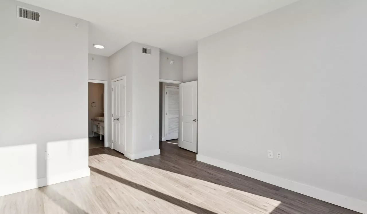 Flats 8300 - Bethesda, MD - bedroom