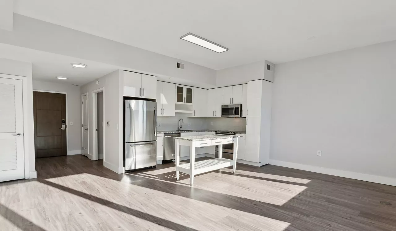 Flats 8300 - Bethesda, MD - Kitchen
