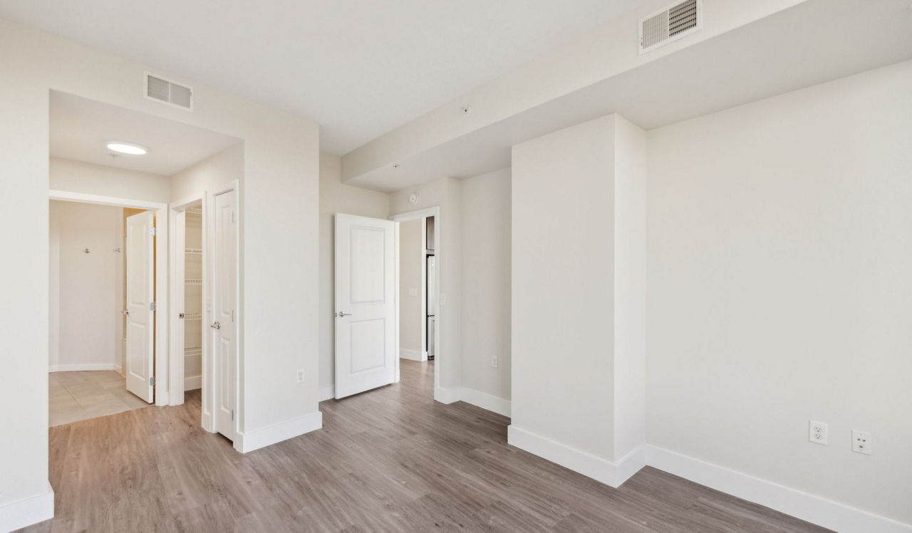 Flats 8300 - Bethesda, MD - bedroom