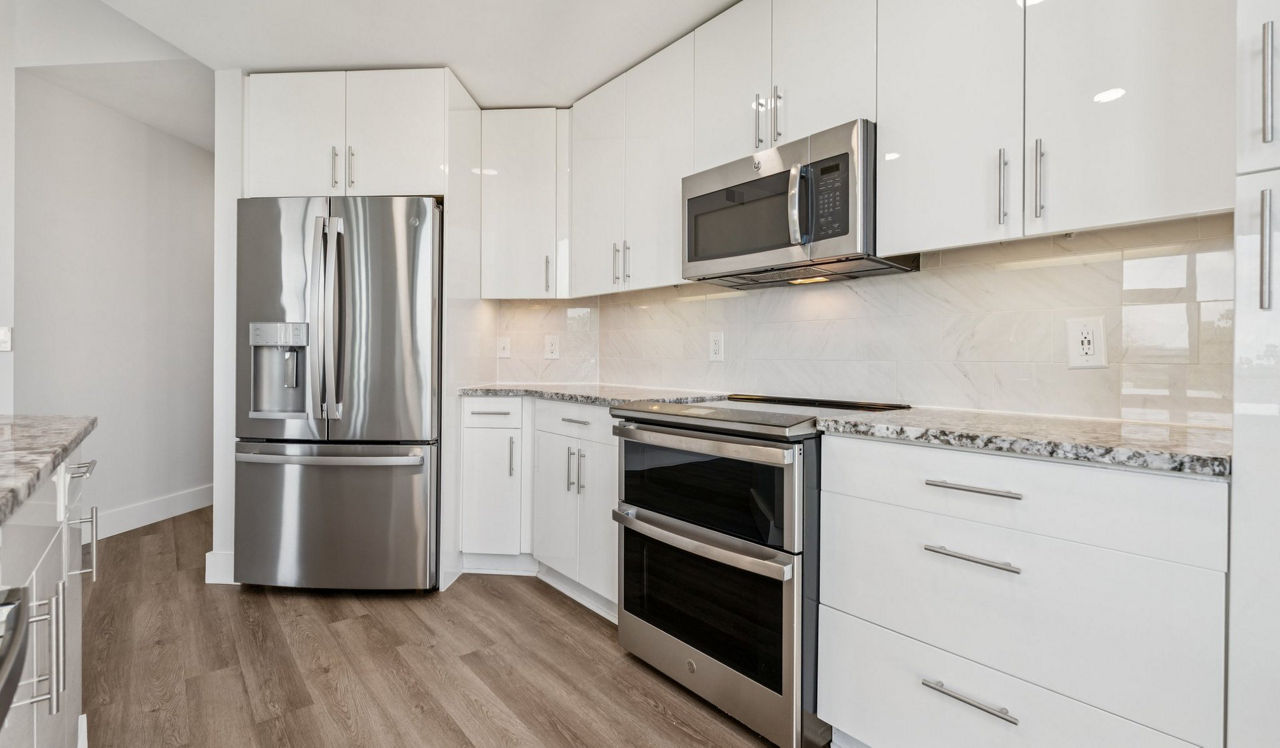 Flats 8300 - Bethesda, MD - Kitchen