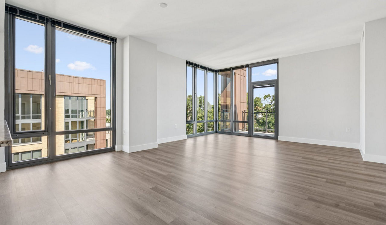 Flats 8300 - Bethesda, MD - Living Room