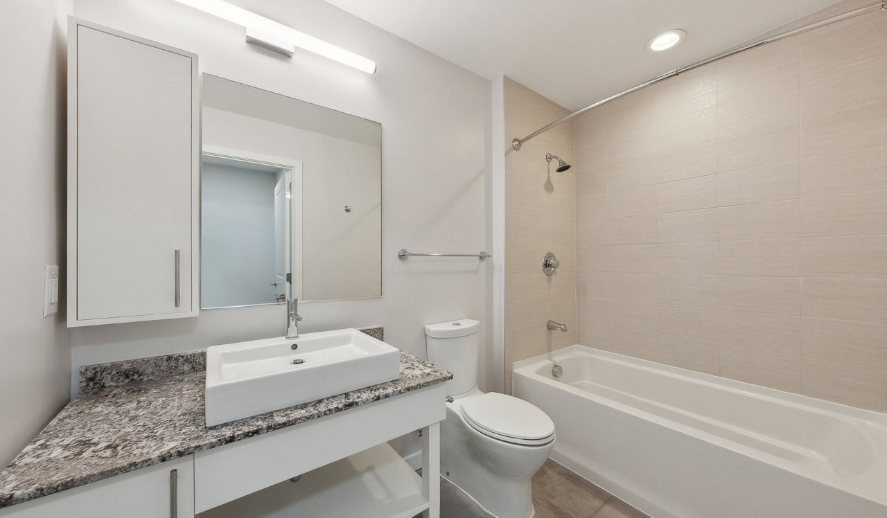 Flats 8300 - Bethesda, MD - bathroom