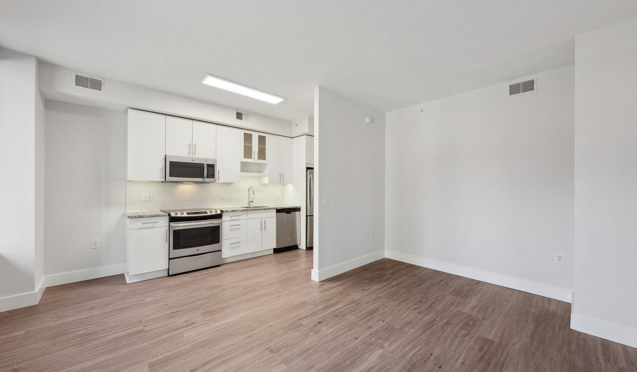 Flats 8300 - Bethesda, MD - living space