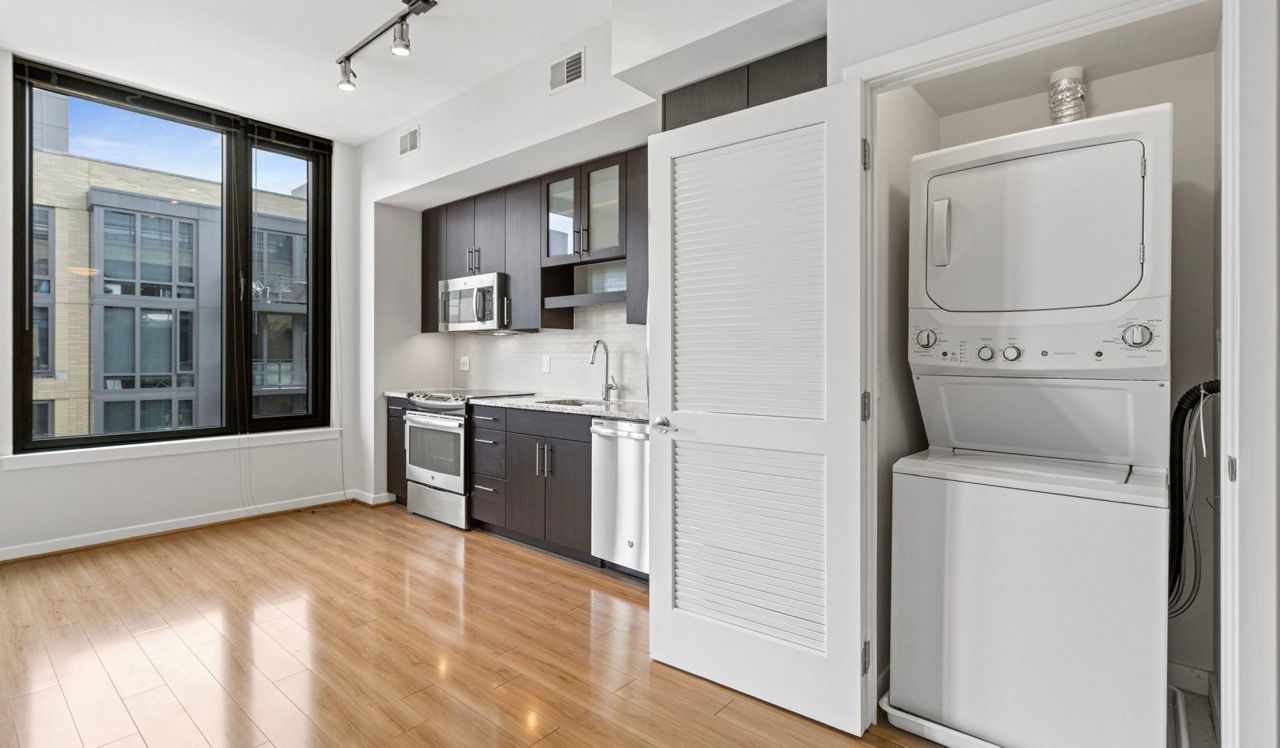 Flats 8300 - Bethesda, MD - Laundry