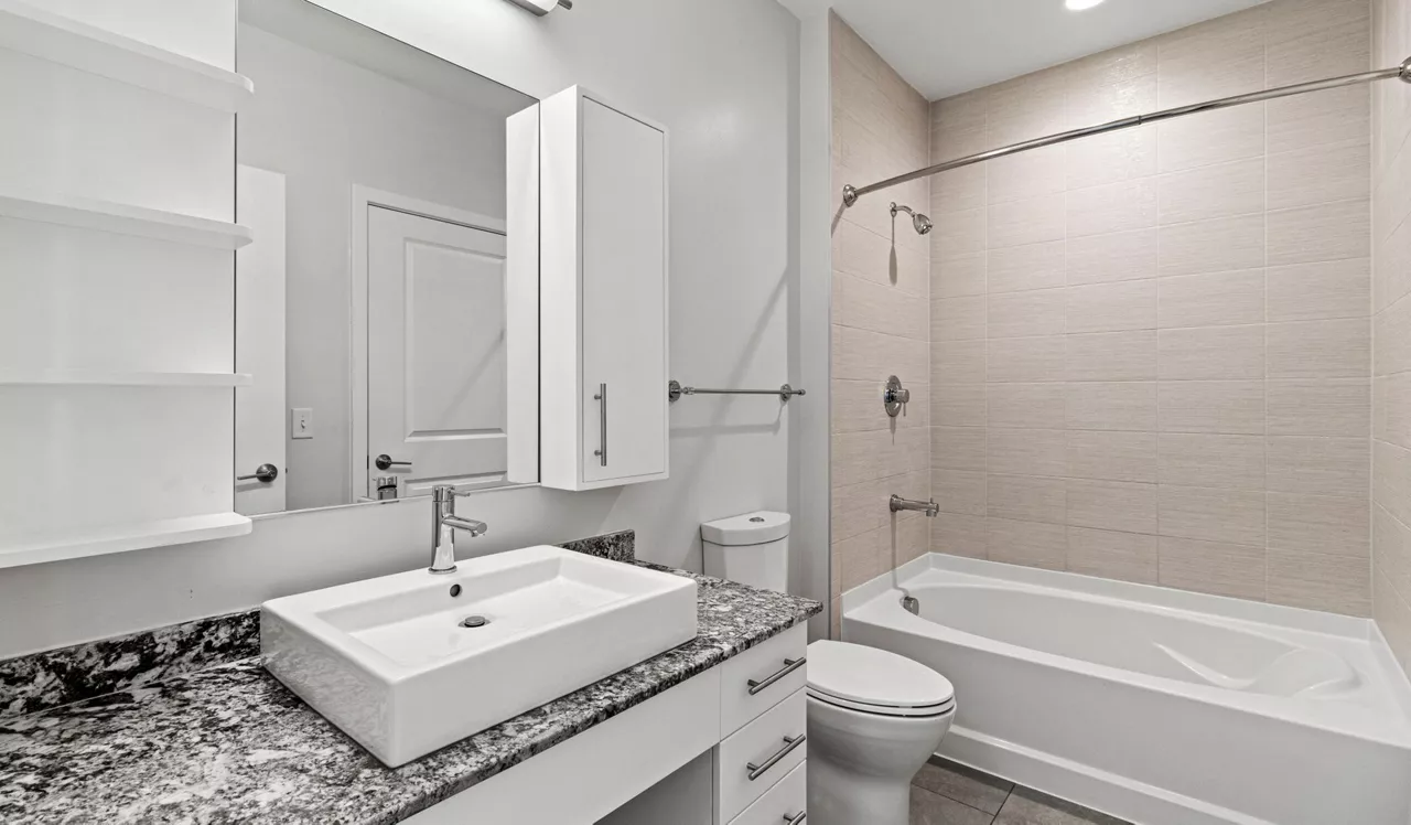 Flats 8300 - Bethesda, MD - Bathroom
