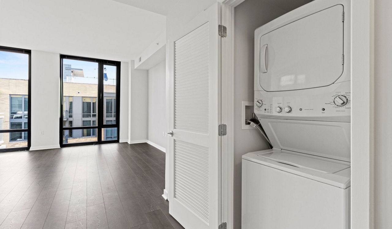 Flats 8300 - Bethesda, MD - Laundry