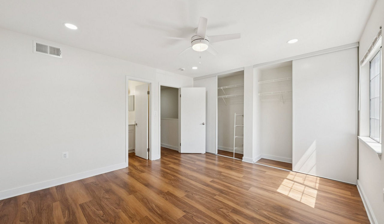 Foxchase - Alexandria, VA - Bedroom