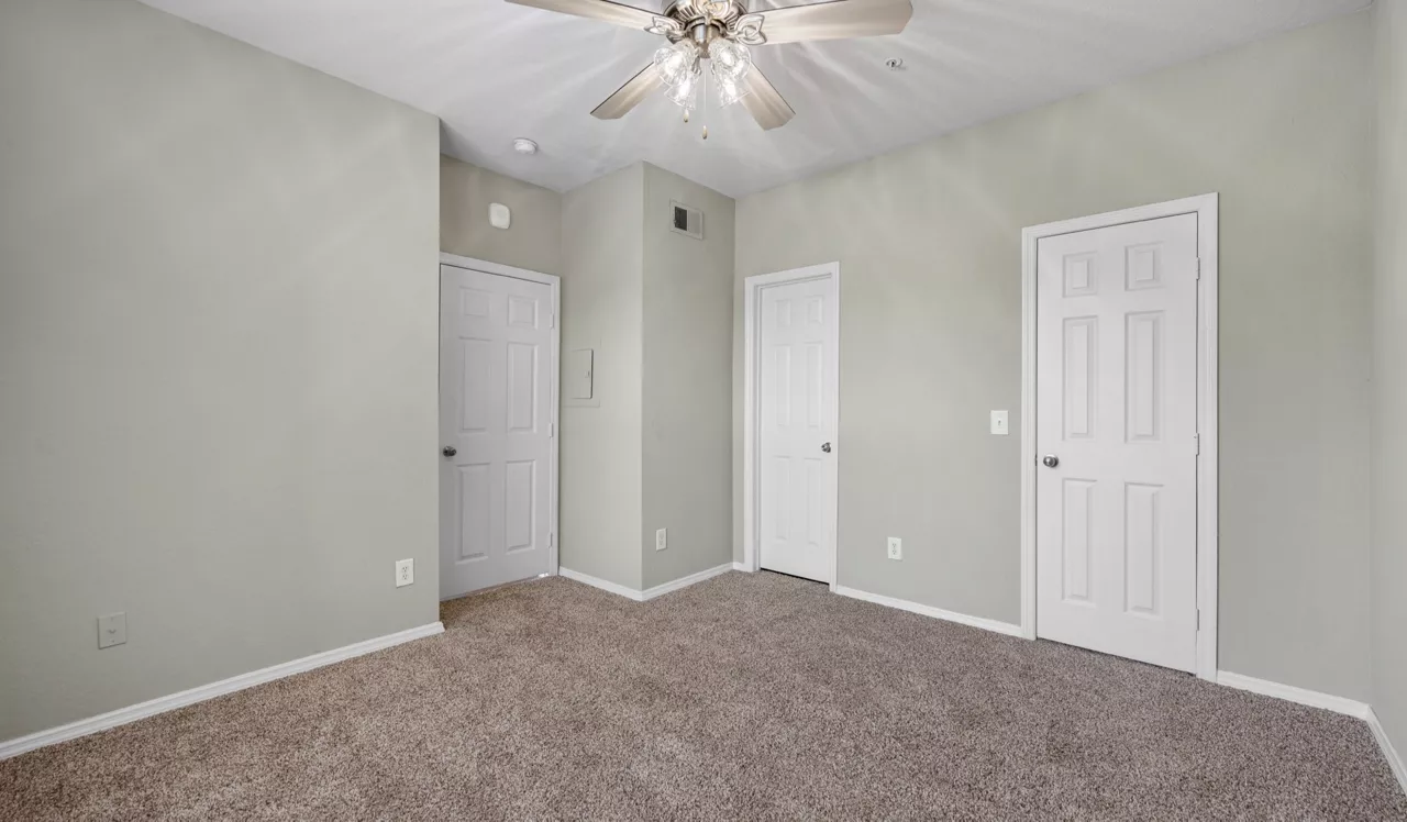 Verandahs of Brighton Bay - St. Petersburg, FL - Bedroom