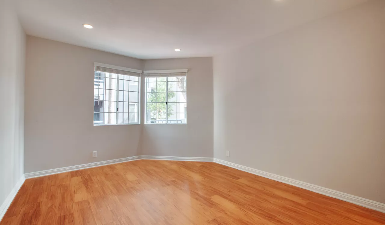 HillCreste Apartments - Los Angeles - Bedroom