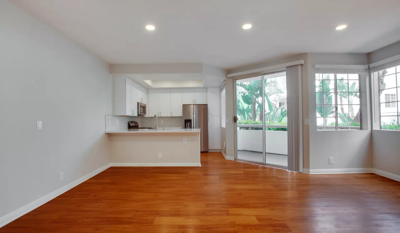 HillCreste - Los Angeles, CA - Living Room