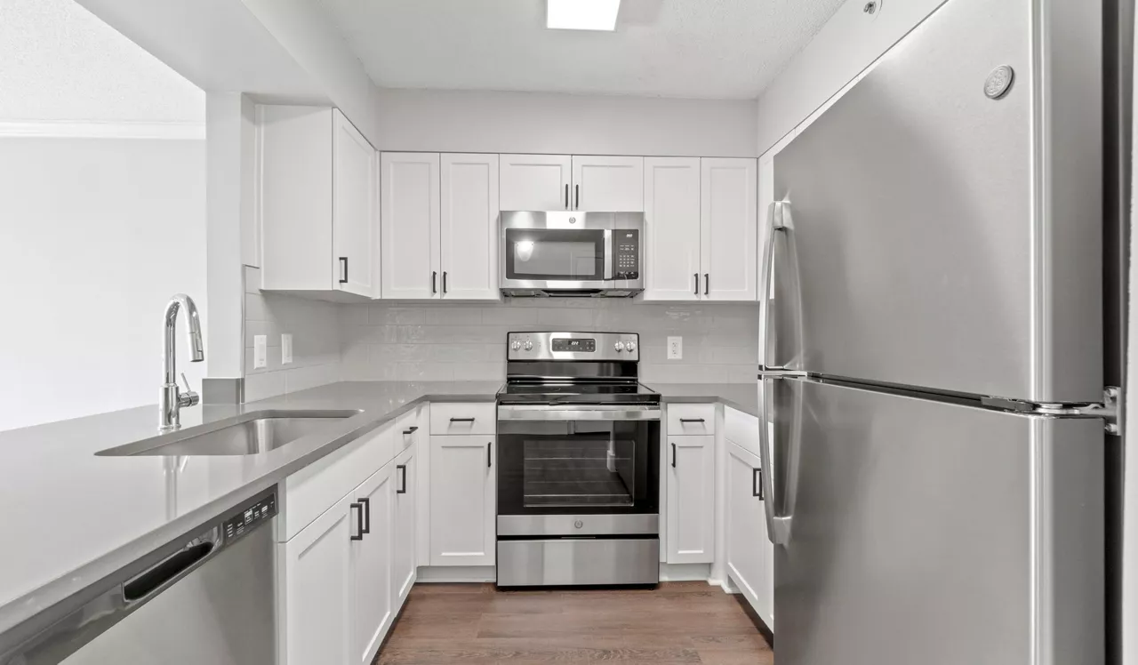 Huntington Gateway - Alexandria, VA - Bentley Premier Kitchen