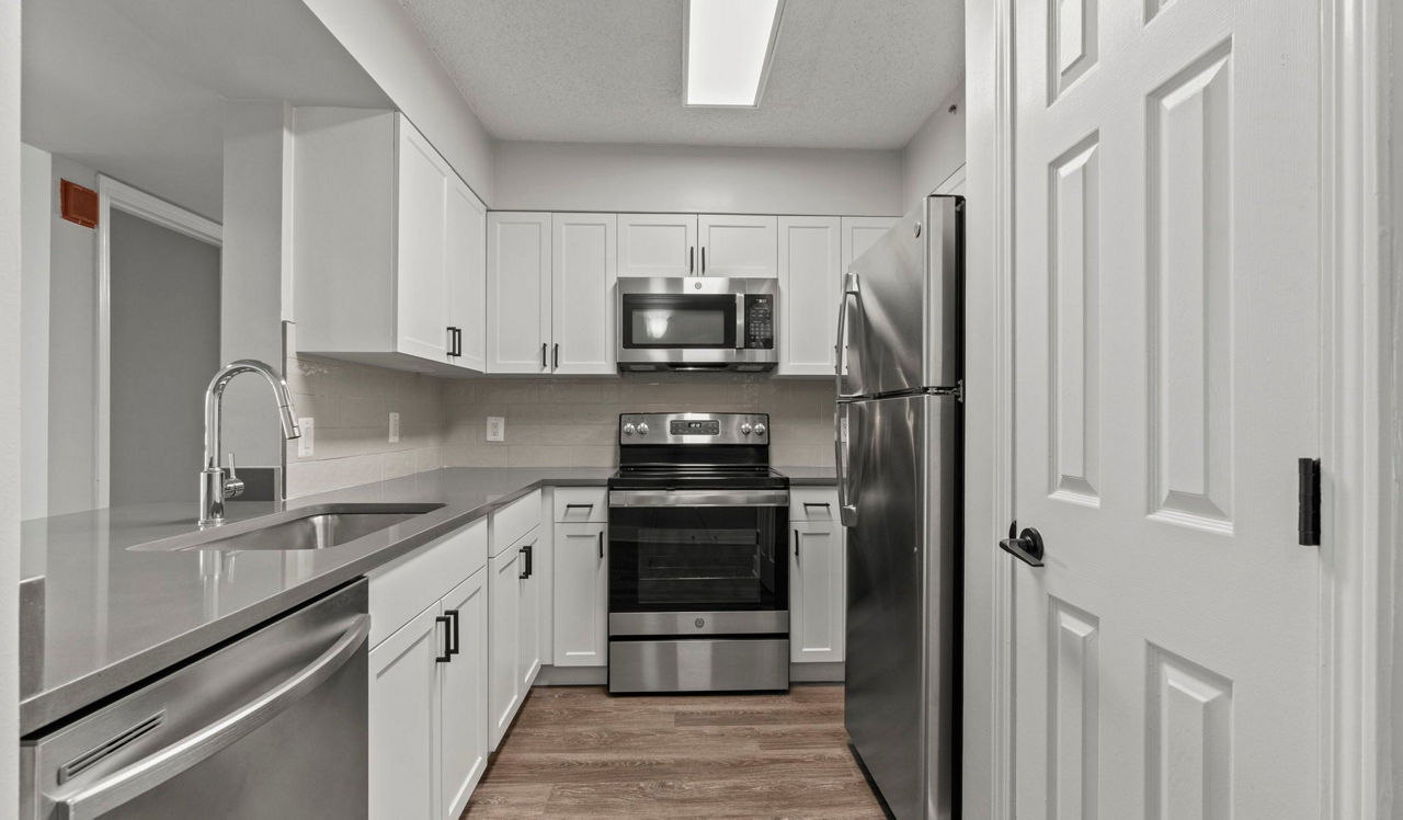 Huntington Gateway - Alexandria, VA - Kitchen