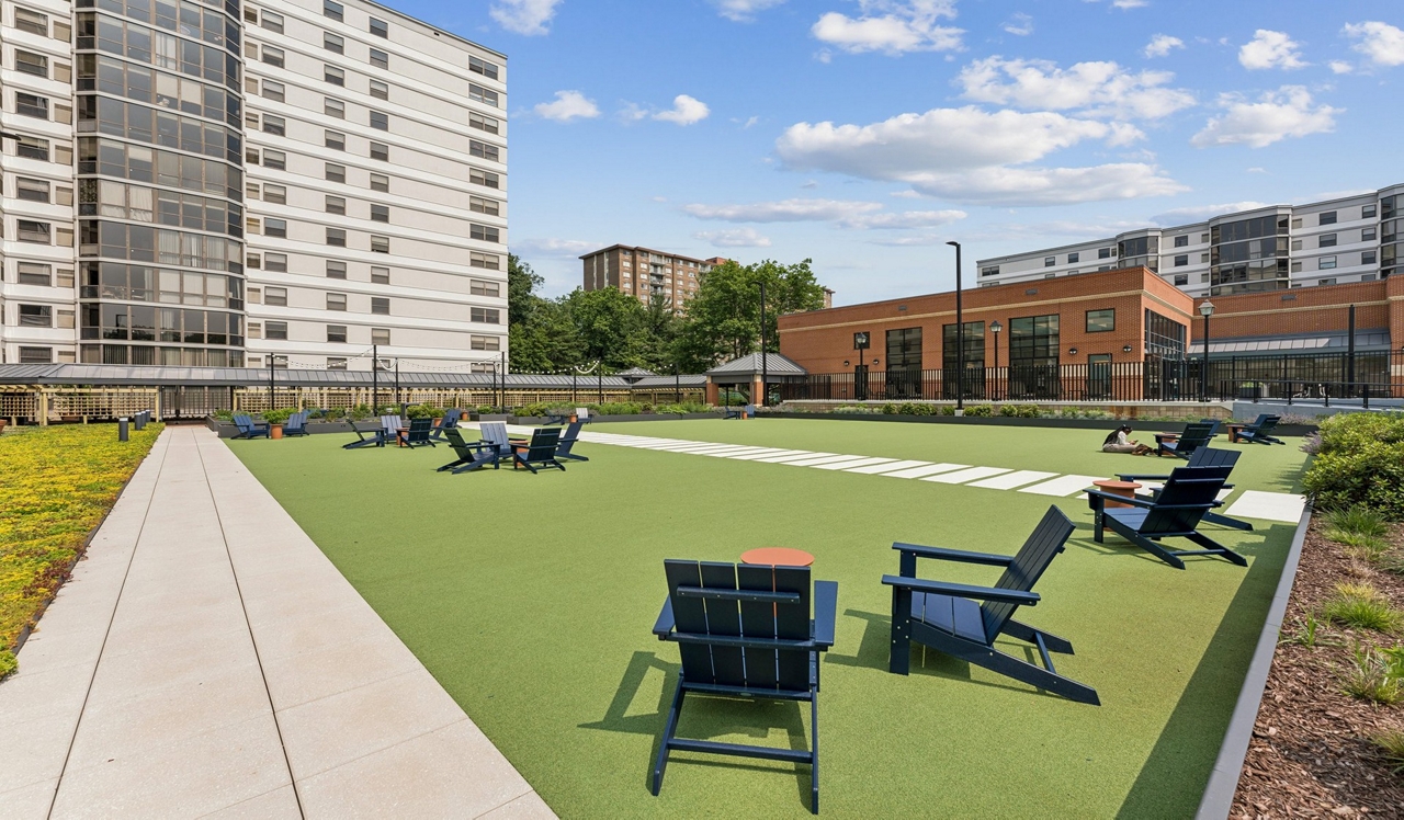 Huntington Gateway - Alexandria, VA - Courtyard