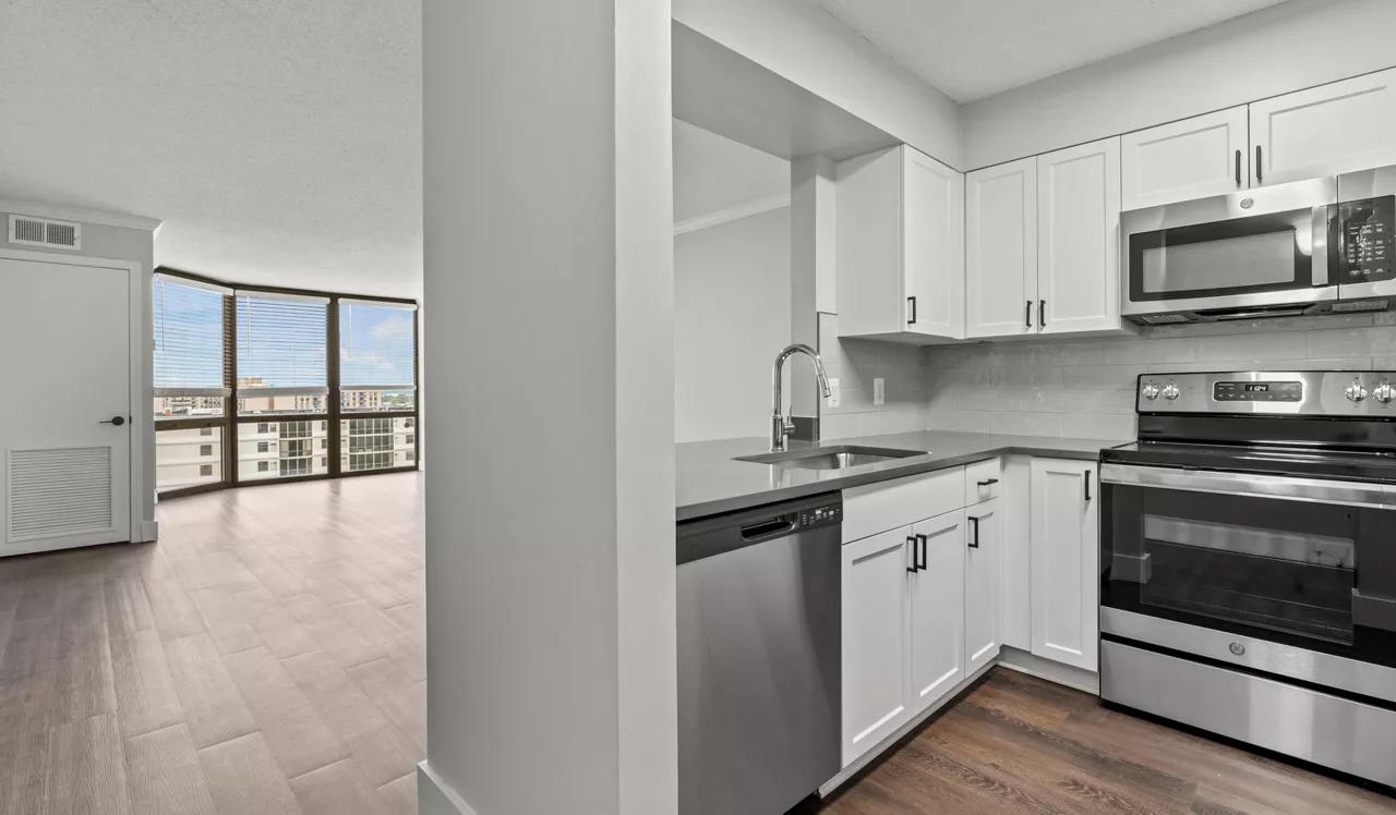 Huntington Gateway - Alexandria, VA - Kitchen
