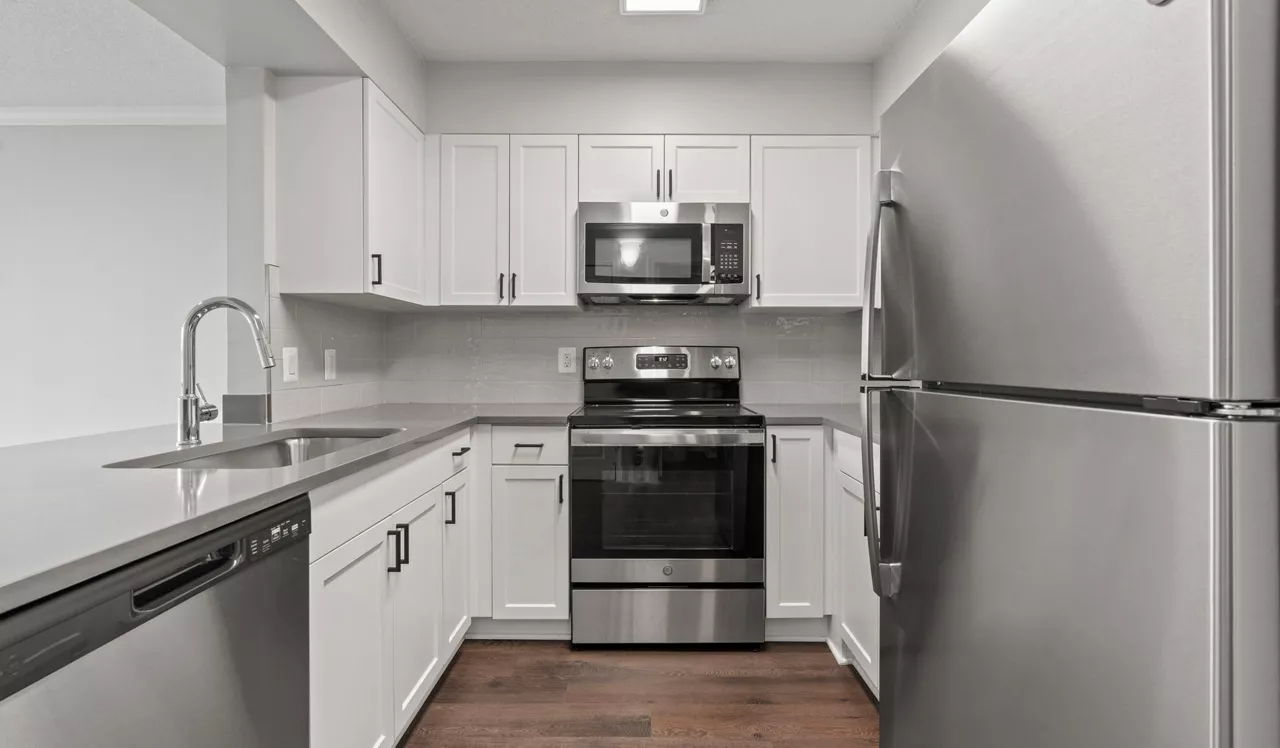 Huntington Gateway - Alexandria, VA - Kitchen