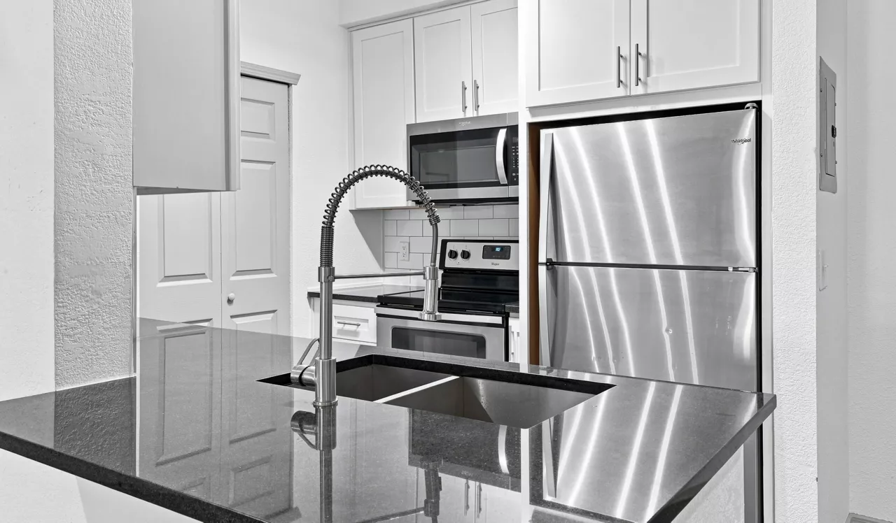 Lakeview at Gateway Park - Denver, CO - Kitchen