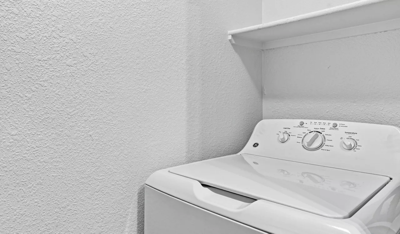 Lakeview at Gateway Park - Denver, CO - Laundry