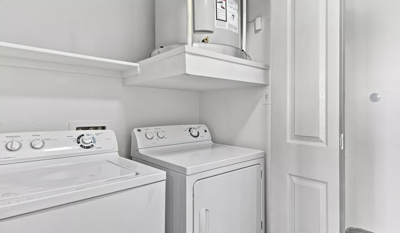 Lakeview at Gateway Park - Denver, CO - Laundry