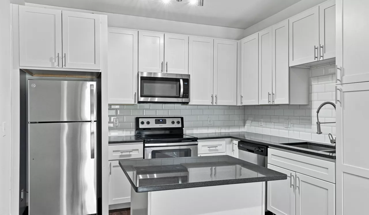 Lakeview at Gateway Park - Denver, CO - Kitchen
