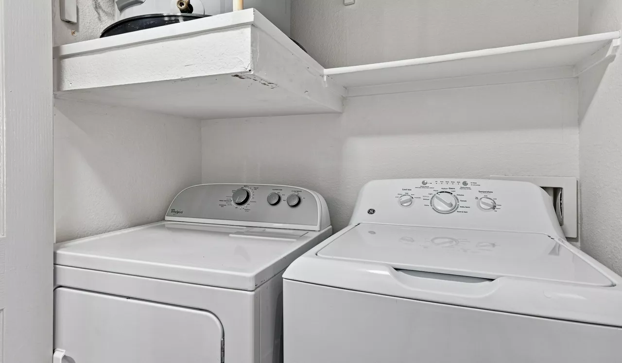 Lakeview at Gateway Park - Denver, CO - Laundry