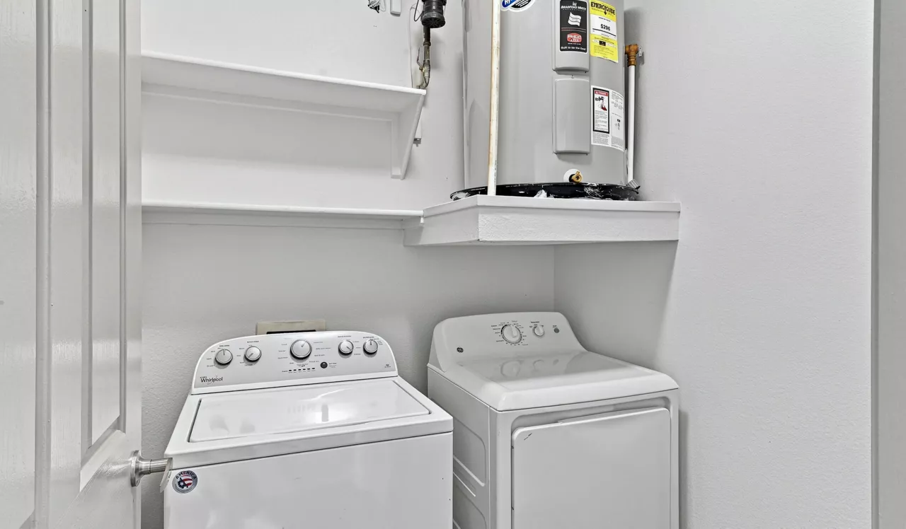 Lakeview at Gateway Park - Denver, CO - Laundry