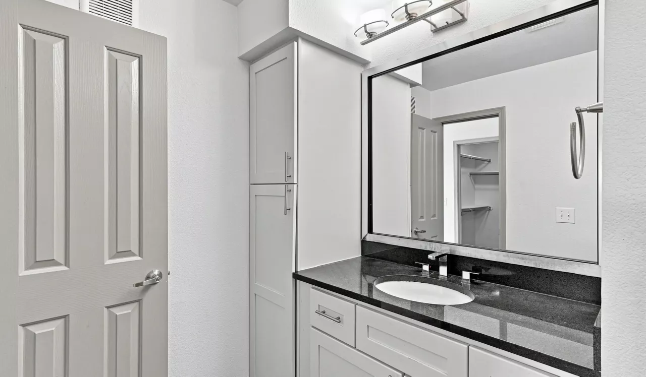 Lakeview at Gateway Park - Denver, CO - Bathroom