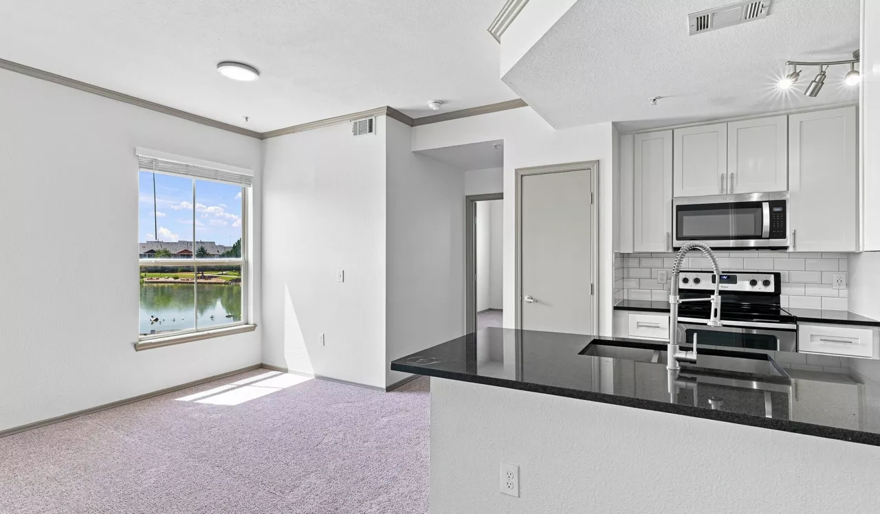 Lakeview at Gateway Park - Denver, CO - Dining Room