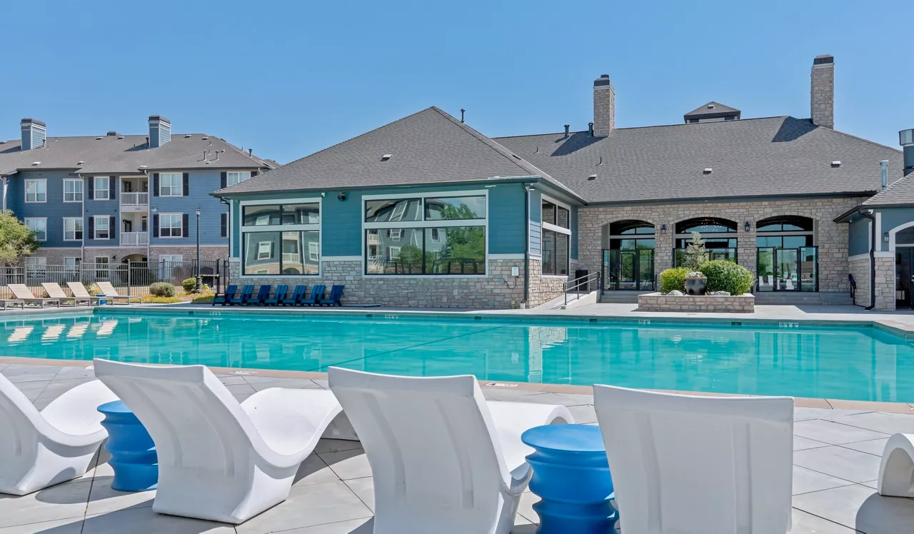 Lakeview at Gateway Park - Pool