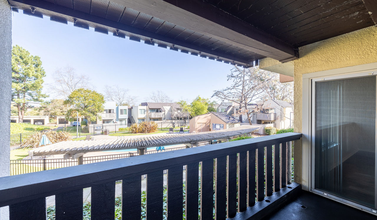 Laurel Crossing  - San Mateo, CA - Balcony