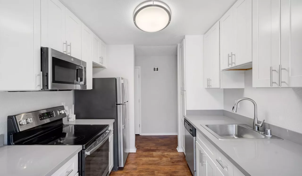 Laurel Crossing - San Mateo, CA - Kitchen