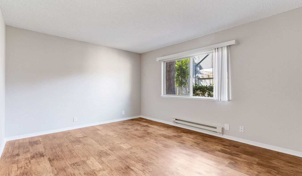 Laurel Crossing - San Mateo, CA - bedroom