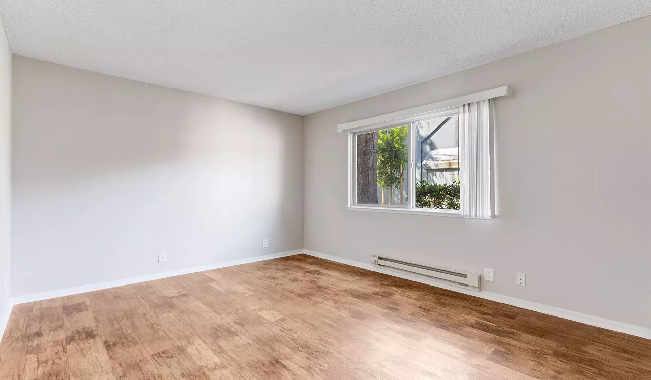 Laurel Crossing - San Mateo, CA - Bedroom