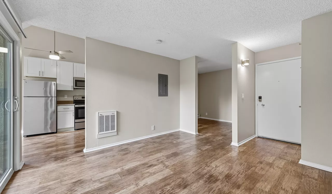 Laurel Crossing - San Mateo, CA - living