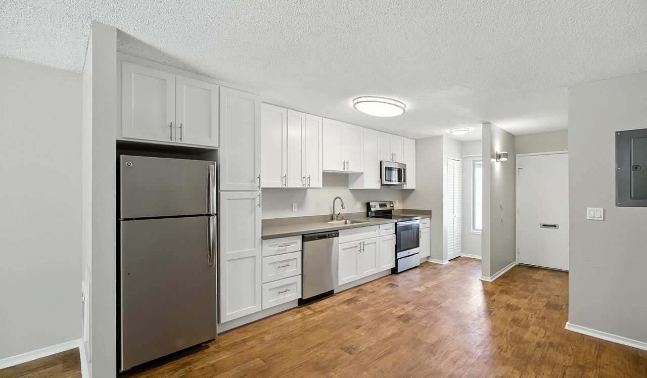 Laurel Crossing - San Mateo, CA - Kitchen