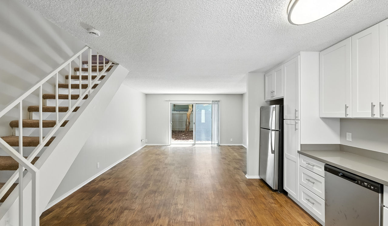 Laurel Crossing - San Mateo, CA - Living Room