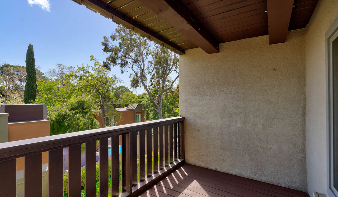 Laurel Crossing  - San Mateo, CA - Balcony