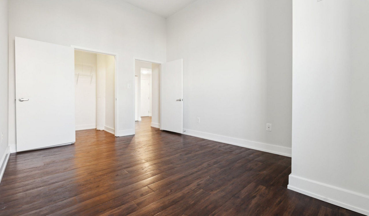 Left Bank - Philly PA - bedroom