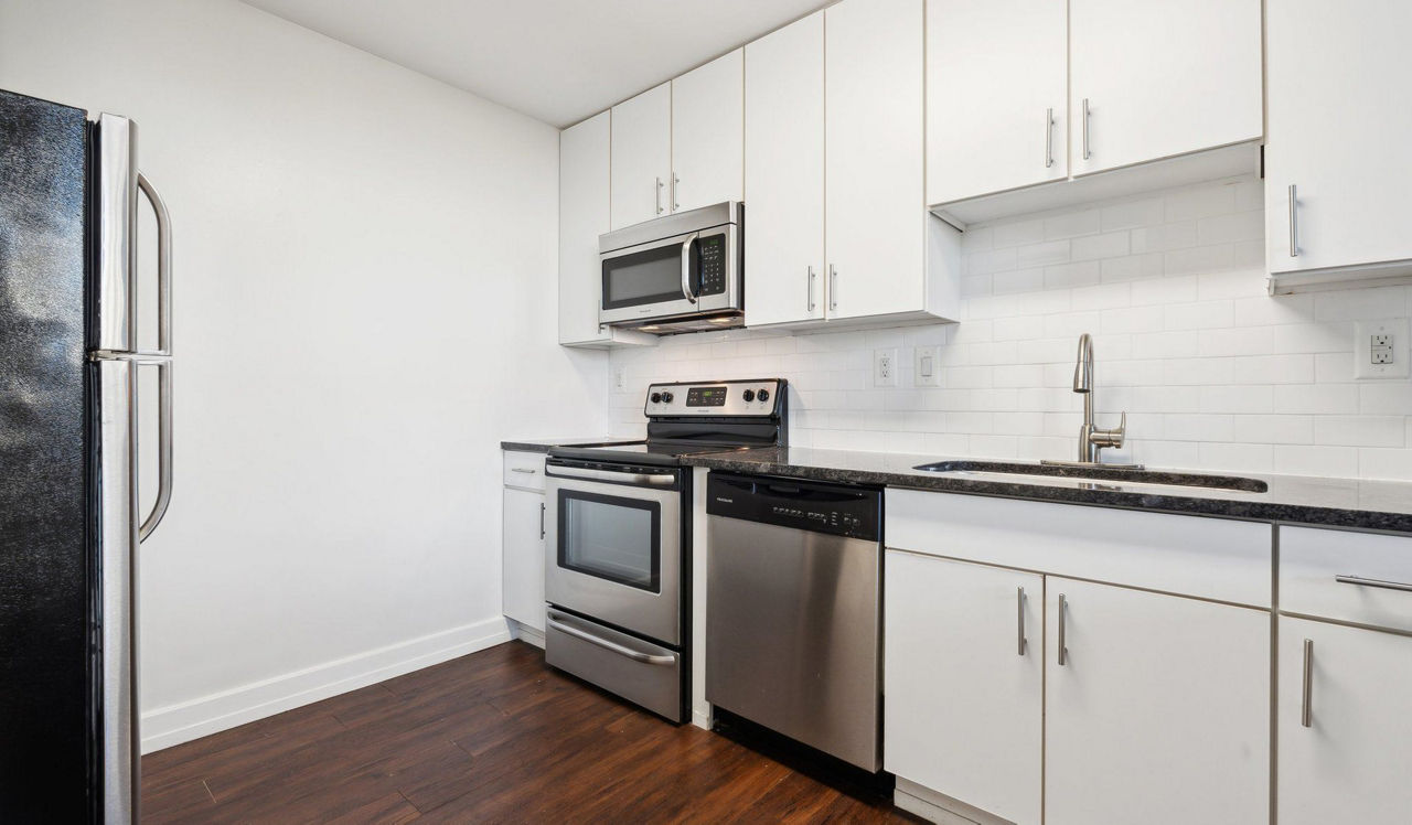 Left Bank - Philly PA - Kitchen